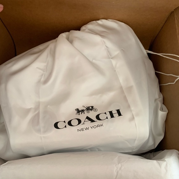 SOLD!! NWT DISNEY X COACH ROGUE 25 WITH MICKEY/MINNIE PATCHES - Picture 10 of 11